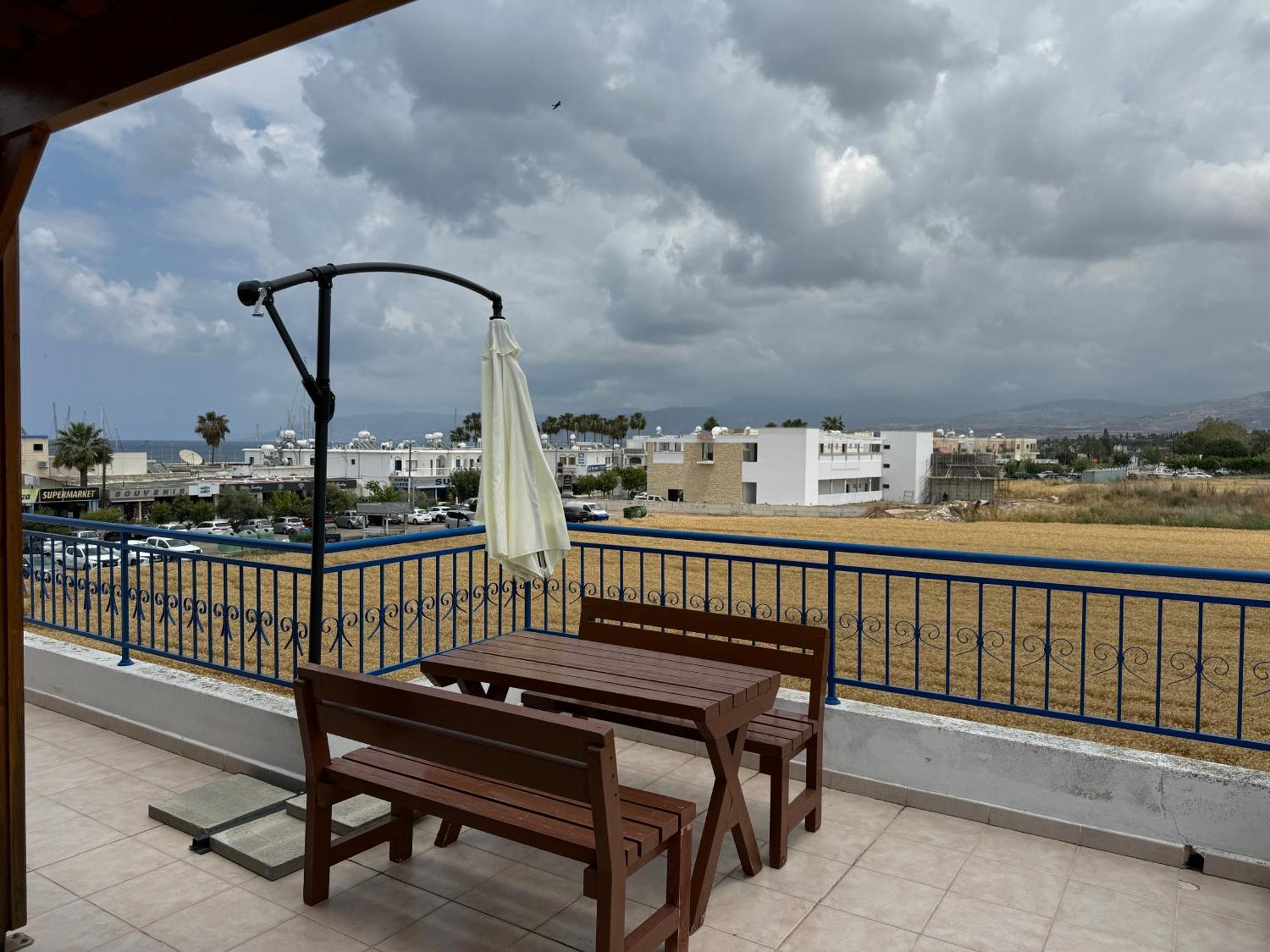 Galtheo Apartment Lachi Exterior photo